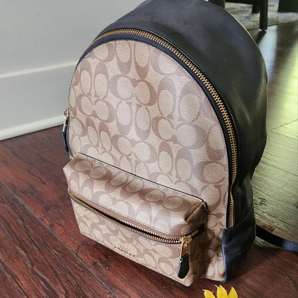 COACH 💥MEDIUM CHARLIE BACKPACK IN SIGNATURE CANVAS - Picture 3 of 8